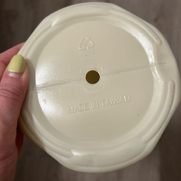 VINTAGE | Toilet Paper Roll Holder Bird Design - Picture 3 of 6